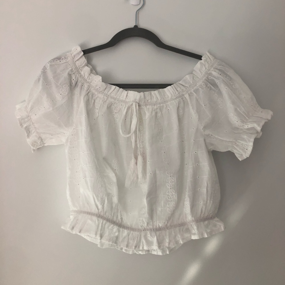White lace crop top!